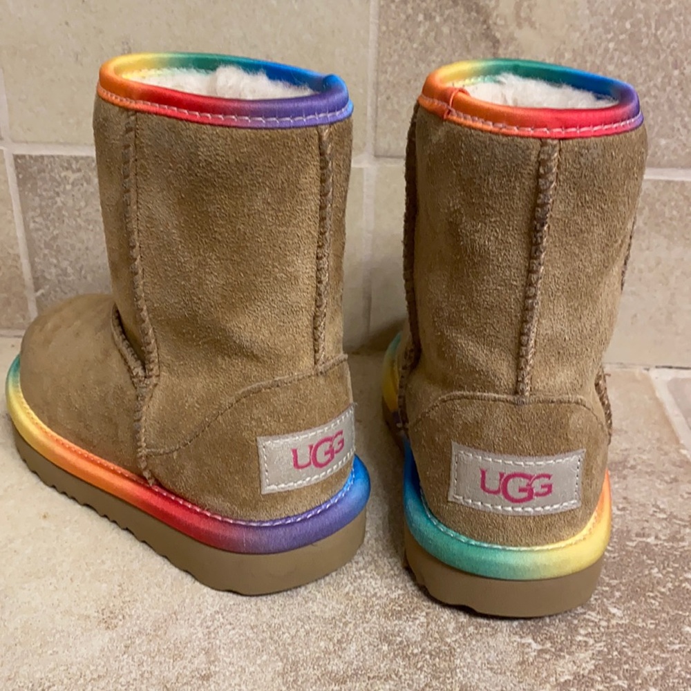 Toddler Ugg’s w/rainbow trim